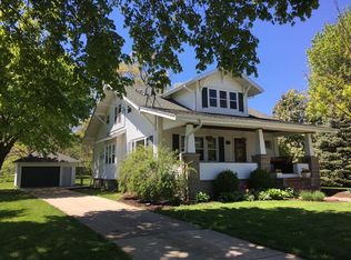 147 Donald St, Hinckley, IL 60520
