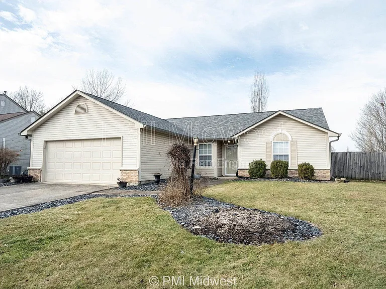 7912 Bitternut Dr — Photo 2