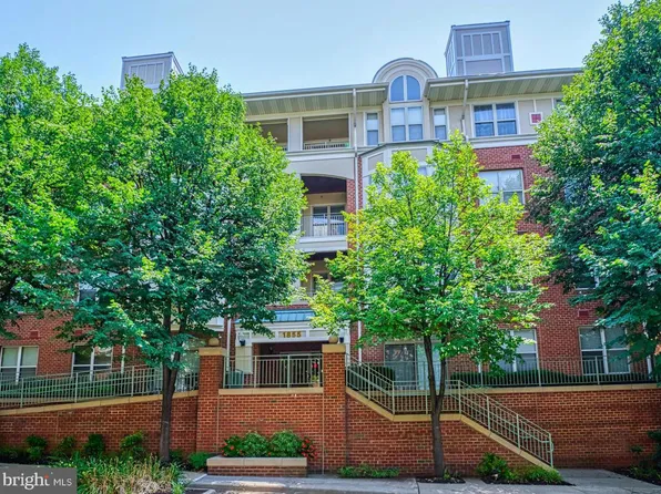 1855 Stratford Park Pl APT 210, Reston, VA 20190