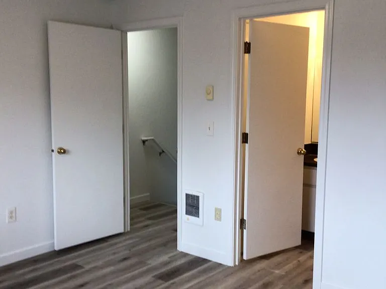3108 H St #3 — Photo 9