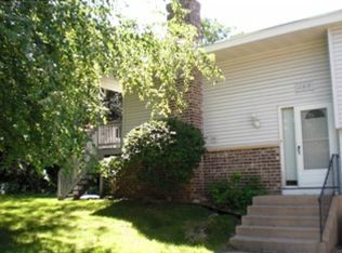 12319 Oak Leaf Ct, Burnsville, MN 55337