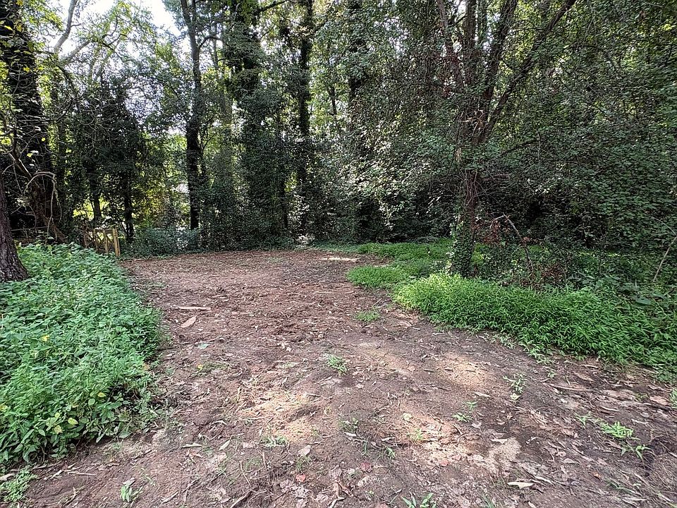 2nd image of 10 Adamson Rd