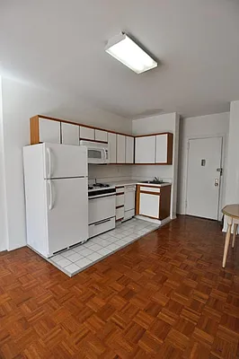 Rented by Bohemia Realty Group | media 7