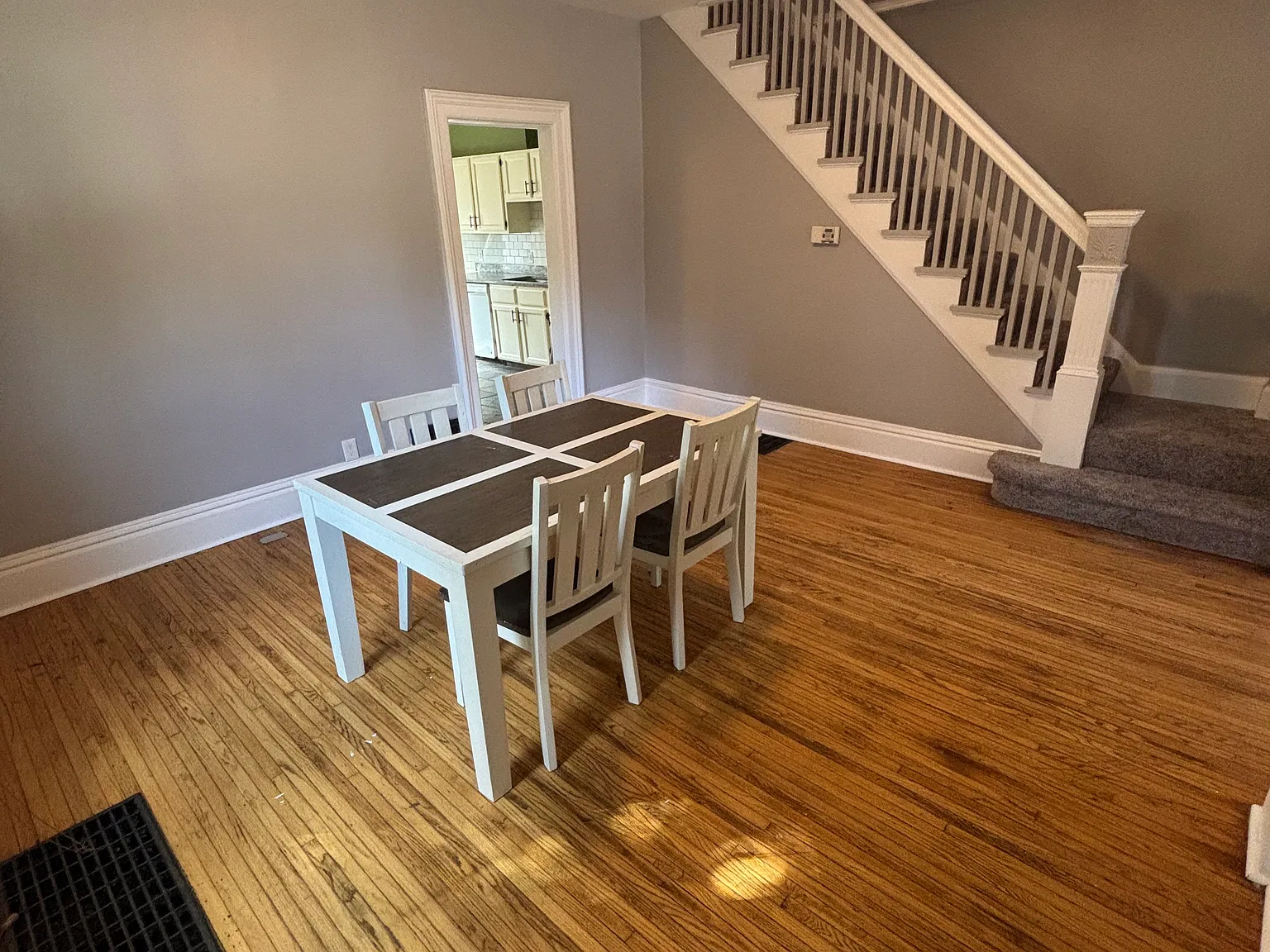 3 bed, 1250 sqft, $1,700 — Photo 4