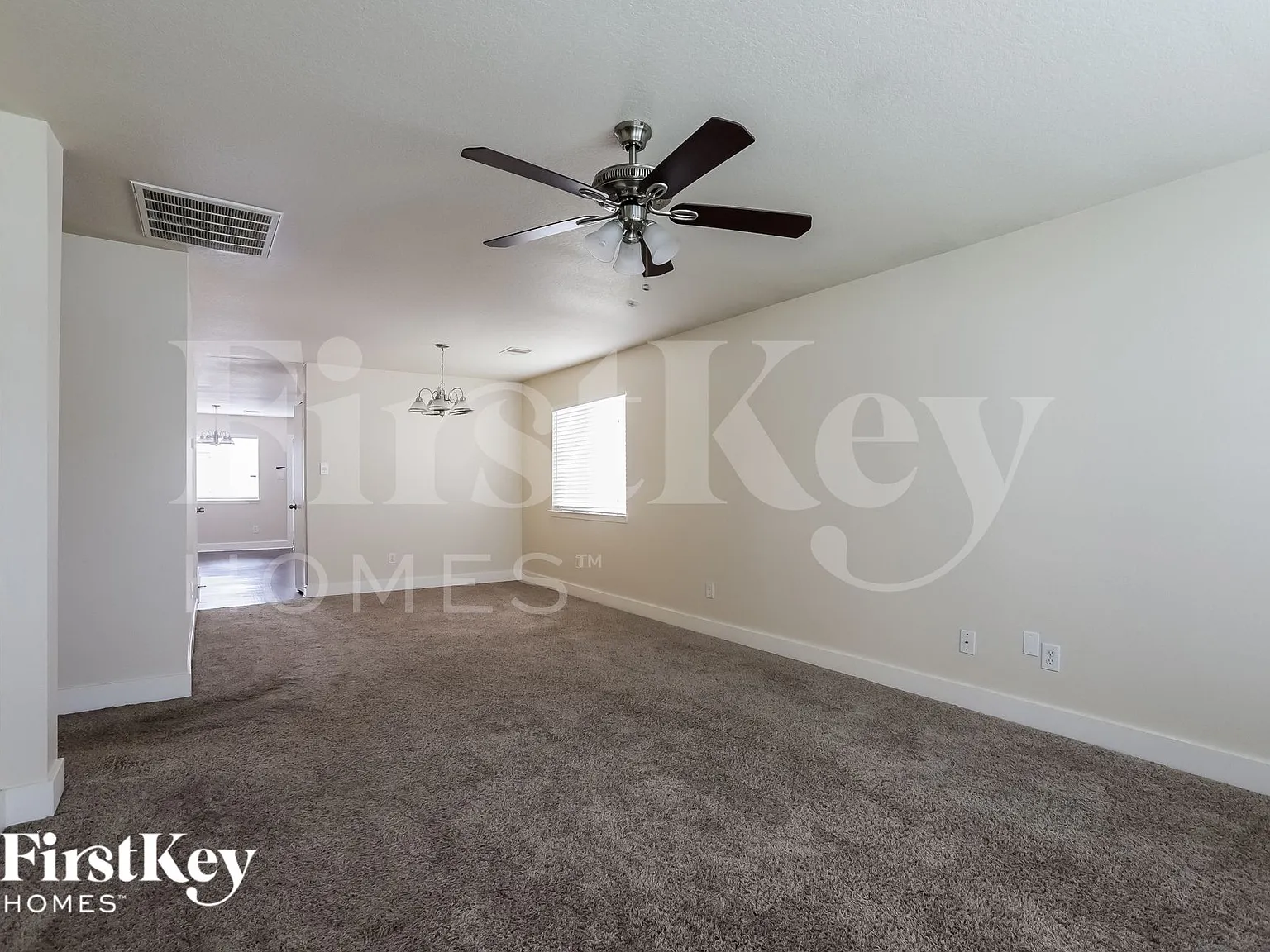 3 bed, 2.0 bath, 1308 sqft, $1,755 — Photo 3