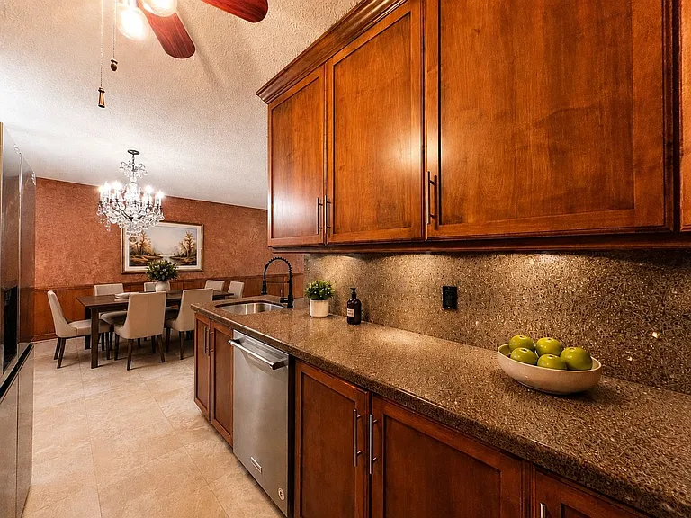 649 W Oakland Park Blvd #220A — Photo 5