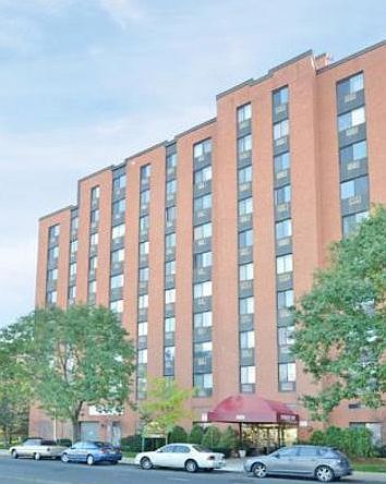 2nd image of 388 Richmond Ter APT 3G
