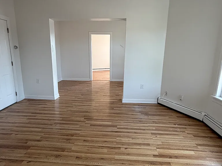 968 Broad St #3 — Photo 2