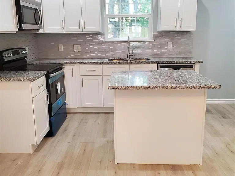 6815 Sidney St — Photo 4
