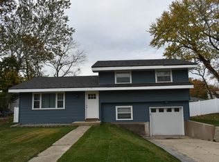 4114 Main St, Downers Grove, IL 60515