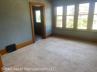 2869 N 37th St, Milwaukee, WI 53210