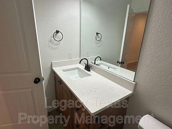 5th image of 2323 County Road 704 #B