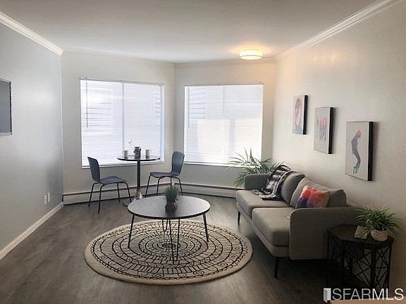 5th image of 755 Green St