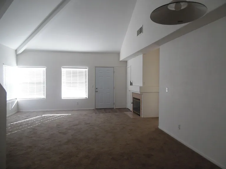 5125 W Reno Ave — Photo 9