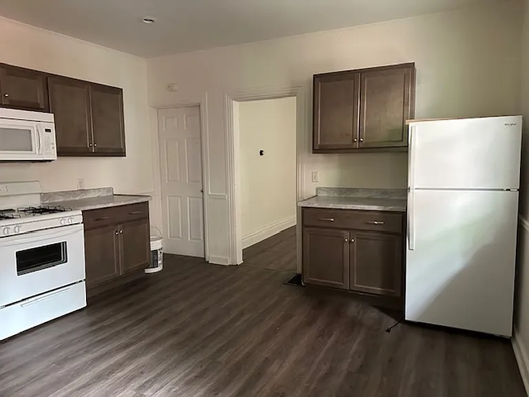 311 S 2nd St #1 — Photo 7