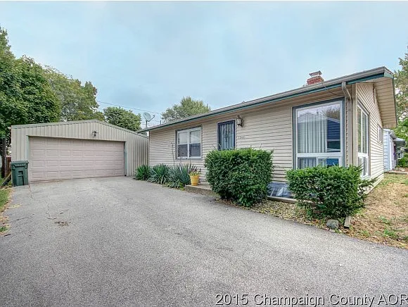1306 Eastern Dr photo 1