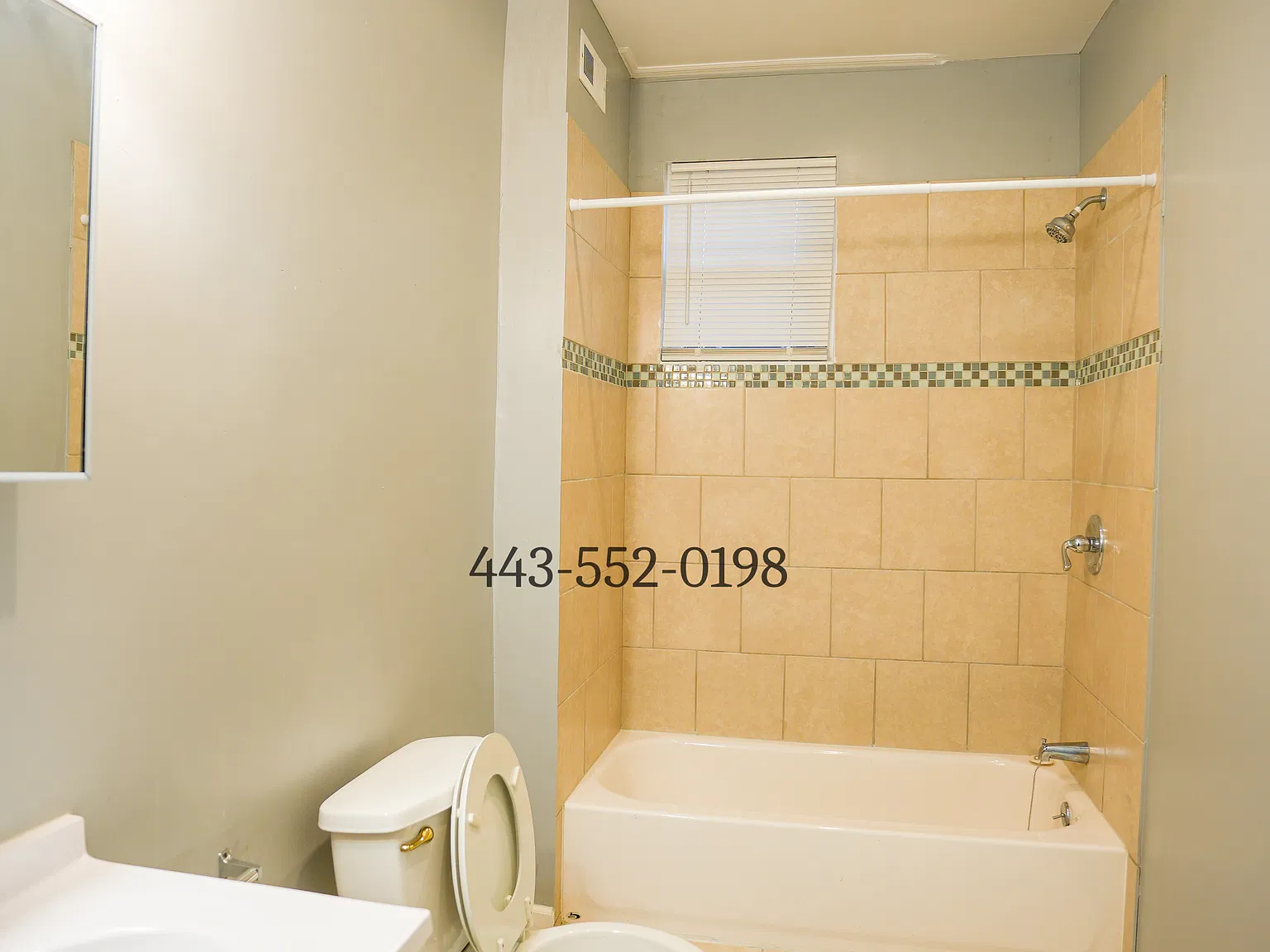 2 bed, 1200 sqft, $1,800 — Photo 2