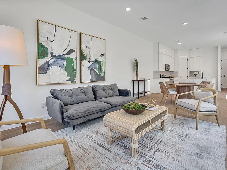 3620 Sauer St #B — Photo 8