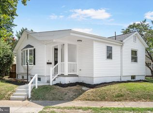 9 Elm Dr, Middle River, MD 21220