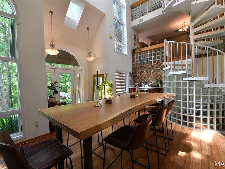 903 Strecker Rd — Photo 4