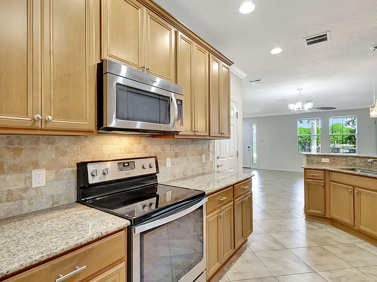 1212 S Community Dr — Photo 9
