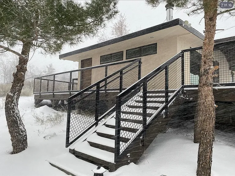 Big Pines Hwy — Photo 1