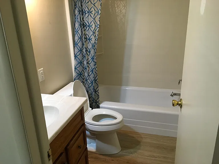 3784 S 700 E — Photo 13