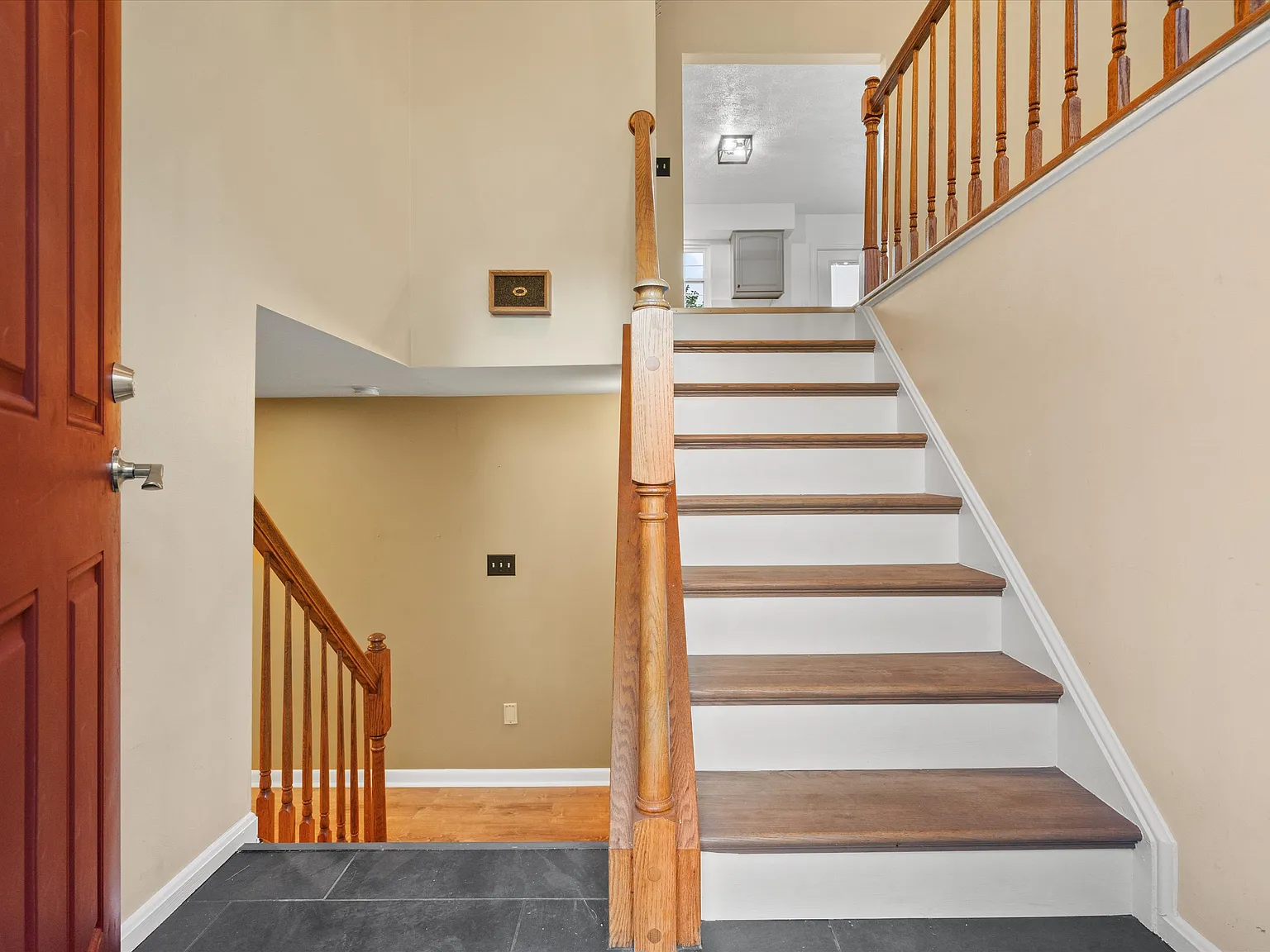 4 bed, 1858 sqft, $3,350 — Photo 2