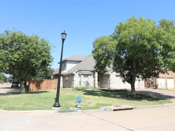 7901 Stonehaven Ln, Rowlett, TX 75089