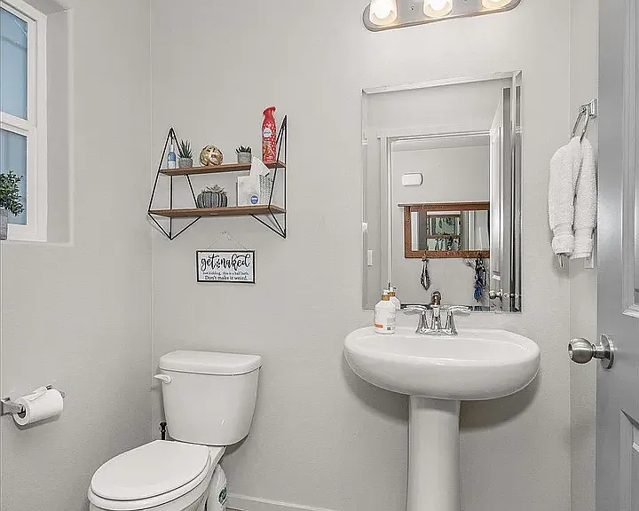 203 S Horton St — Photo 4