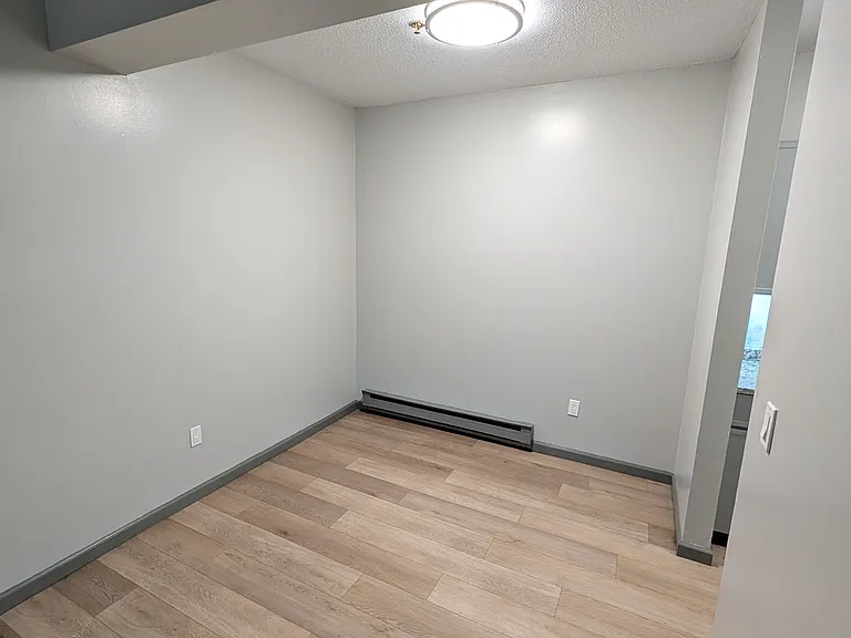 305B5 S Main St #B05 — Photo 7