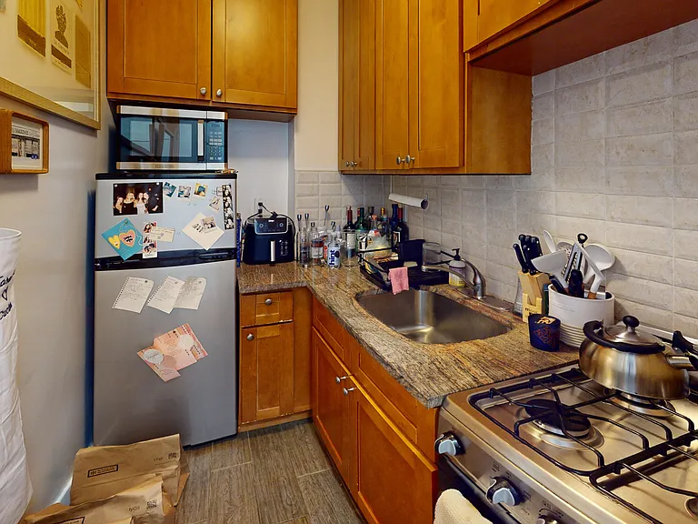 14 Horatio St #12E — Photo 6