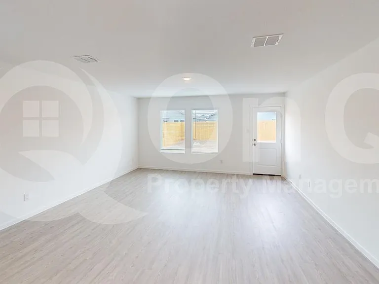 6744 Teal Cir — Photo 6