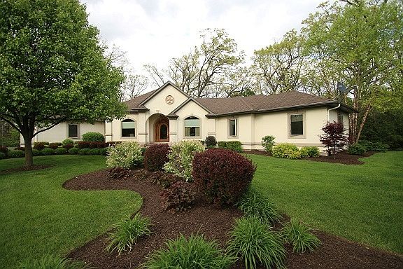 1st image of 5471 Woodland Way