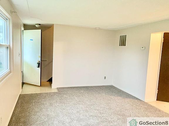 3rd image of 2945 Cromwell Dr