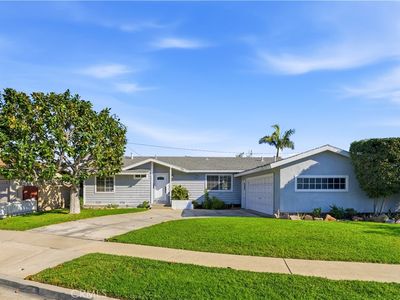 2444 College Dr, Costa Mesa, CA, 92626