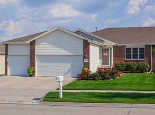 4900 S 77th St, Lincoln, NE 68516