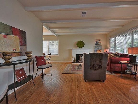 3rd image of 701 Middle Ave