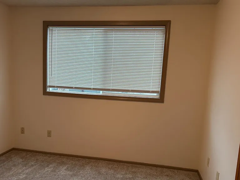 125-27 NE Kingwood Dr — Photo 11