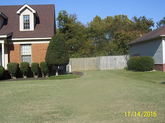 2nd image of 712 Putting Green Dr