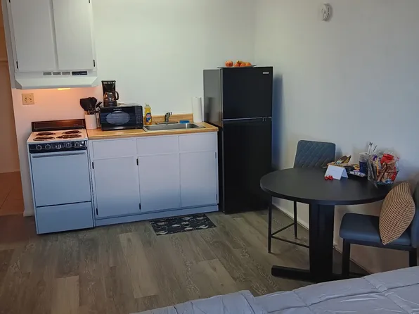 Azalea View Apartments, 124 N 2nd St #9b8a341d3, Klamath Falls, OR 97601