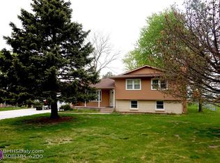 4928 Merrick Ave, Grand Island, NE 68801