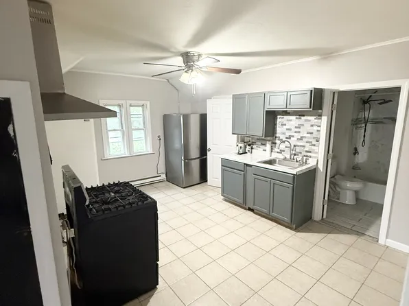 94 Cumerford St Floor 2, Providence, RI 02909