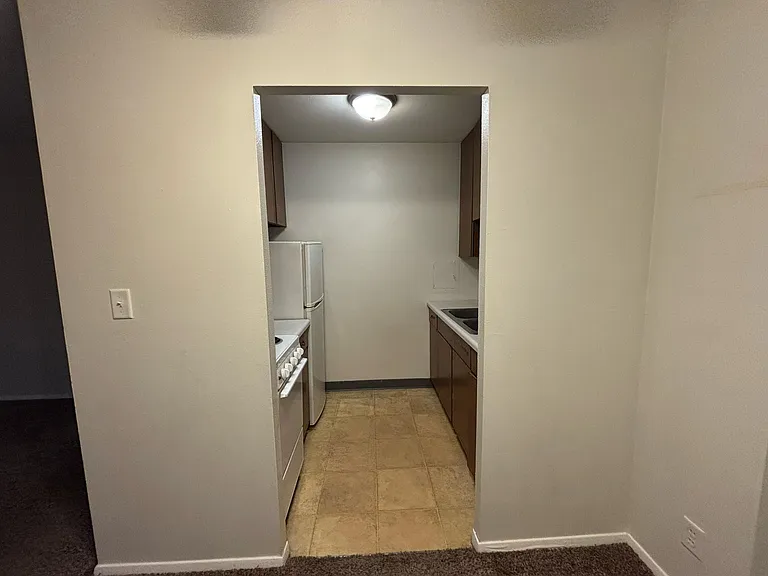 2131 Blairs Ferry Rd NE #5 — Photo 2