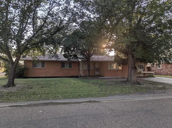 1104 N Calhoun Ave, Liberal, KS 67901