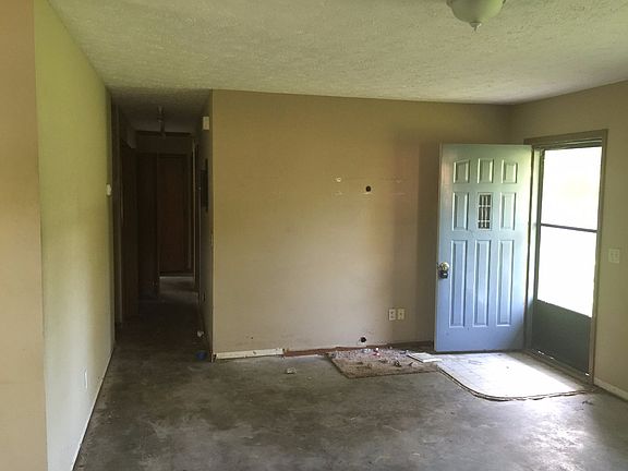 Additional Living Room