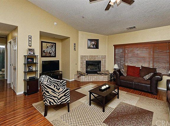 4th image of 9733 Hickory Ct