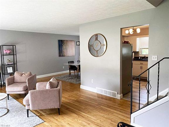 4th image of 5859 Cantwell Dr
