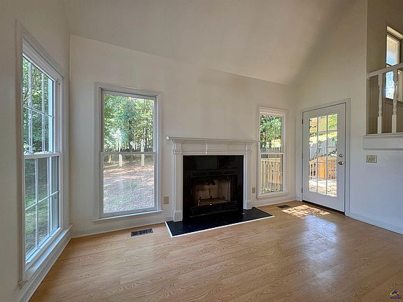 5th image of 405 Ashville Dr