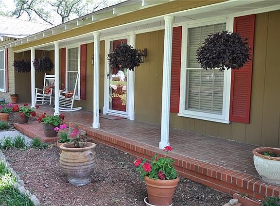 2nd image of 2602 Elizabeth Dr
